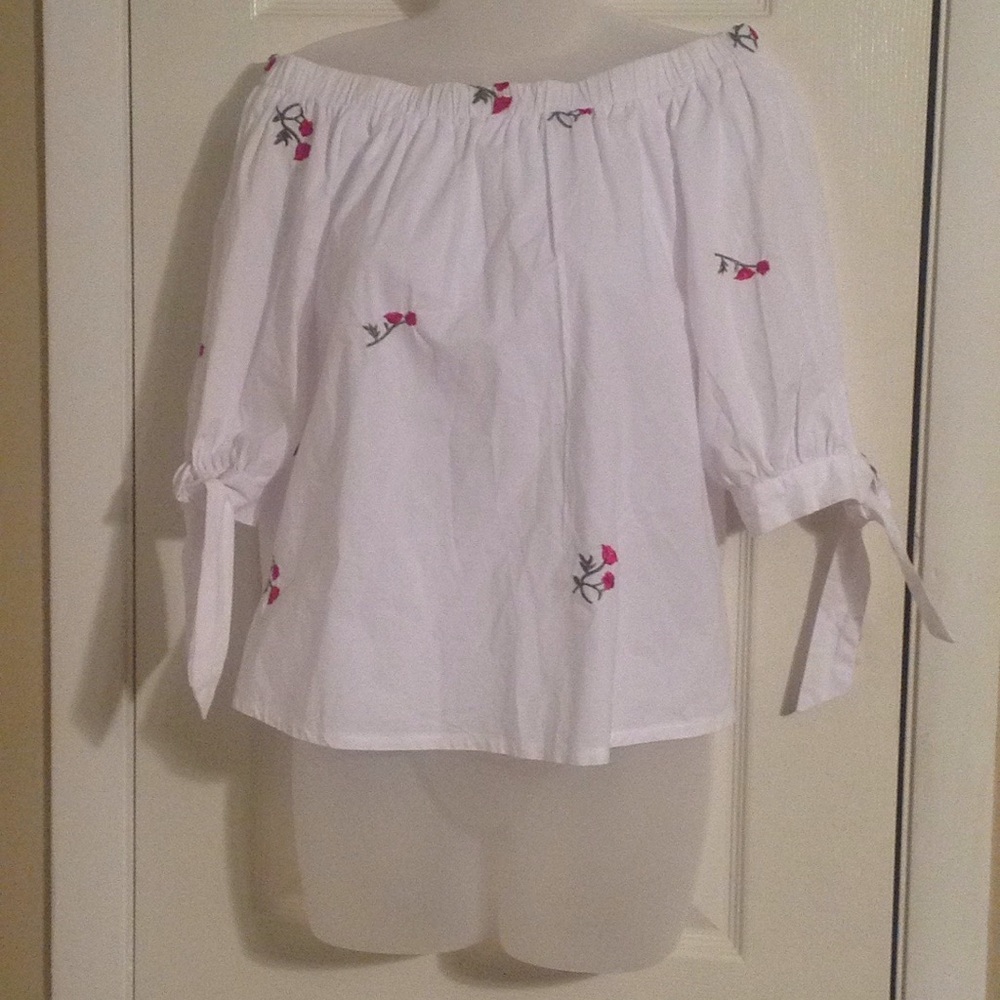 White/floral 3/4 tie sleeve top Sz: L